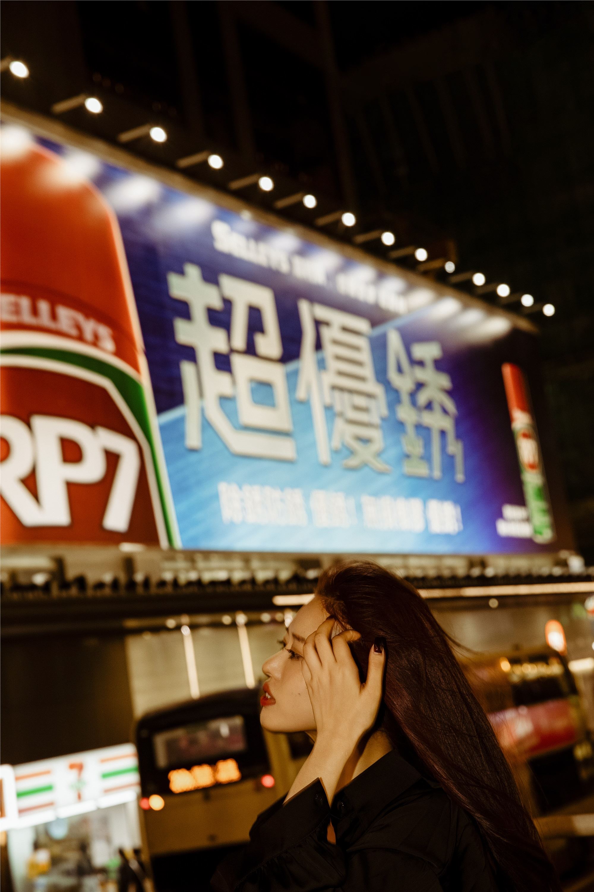 YITUYU艺图语 2025.01.28 香港的夜 Chenaling_CL